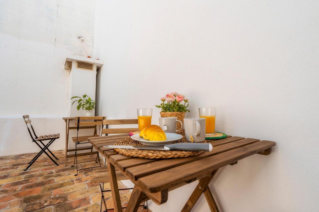 Female Hostel Фару Екстер'єр фото