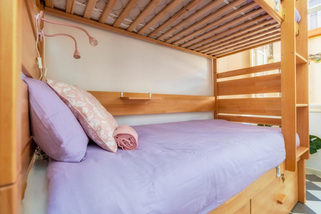 Female Hostel Фару Екстер'єр фото